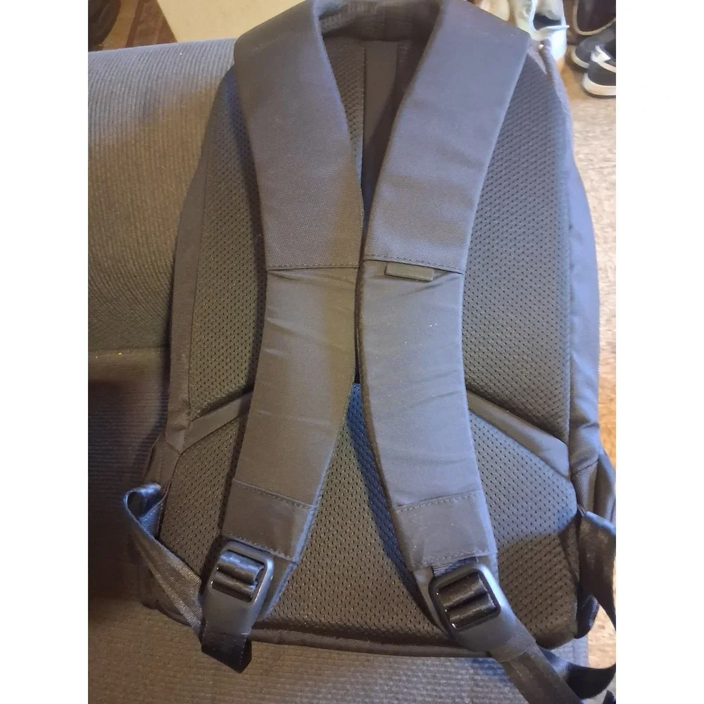 Incase City Compact Backpack Black Laptop Bag Men Travel Commuter‎ Daypack